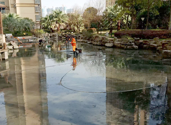 宜都景观池淤泥清理